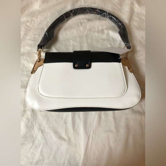 AKIRA NO TURNING BLACK AND WHITE HANDBAG WITH SHOULDER STRAP - Picture 2 of 8